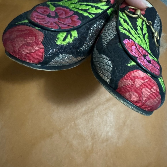 Authentic Gucci Tapestry Brocade Fur Floral Princetown Slides Mules - Picture 10 of 10